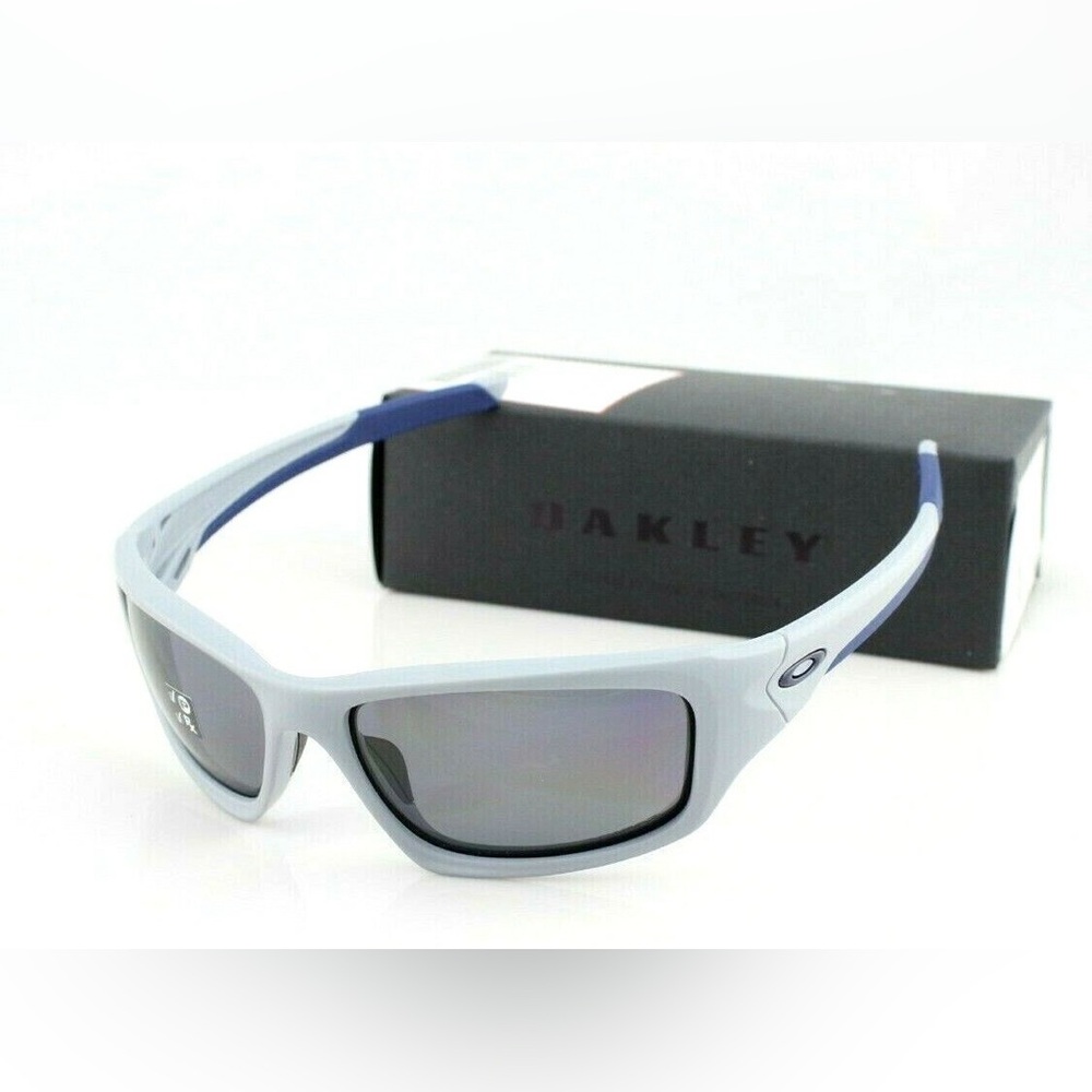 Oakley Matte Valve Polarized Fog Grey Sunglasess